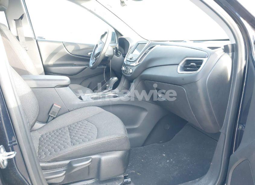 Photo 5 of 2020 Chevrolet Equinox FWD 2FL (VIN 3GNAXJEV9LS530241)