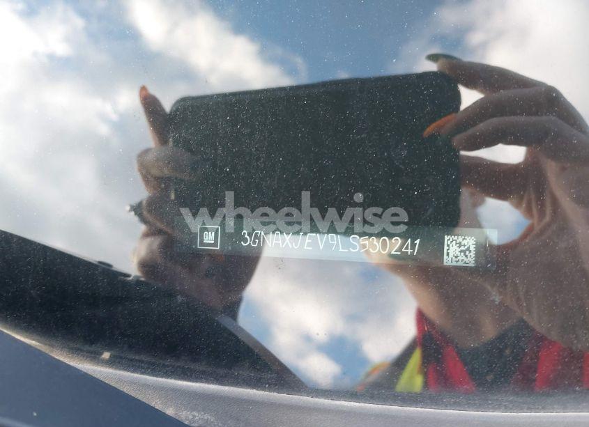 Photo 9 of 2020 Chevrolet Equinox FWD 2FL (VIN 3GNAXJEV9LS530241)