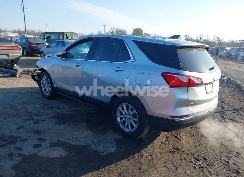 Photo 3 of 2020 Chevrolet Equinox FWD 2FL (VIN 3GNAXJEV9LS542518)