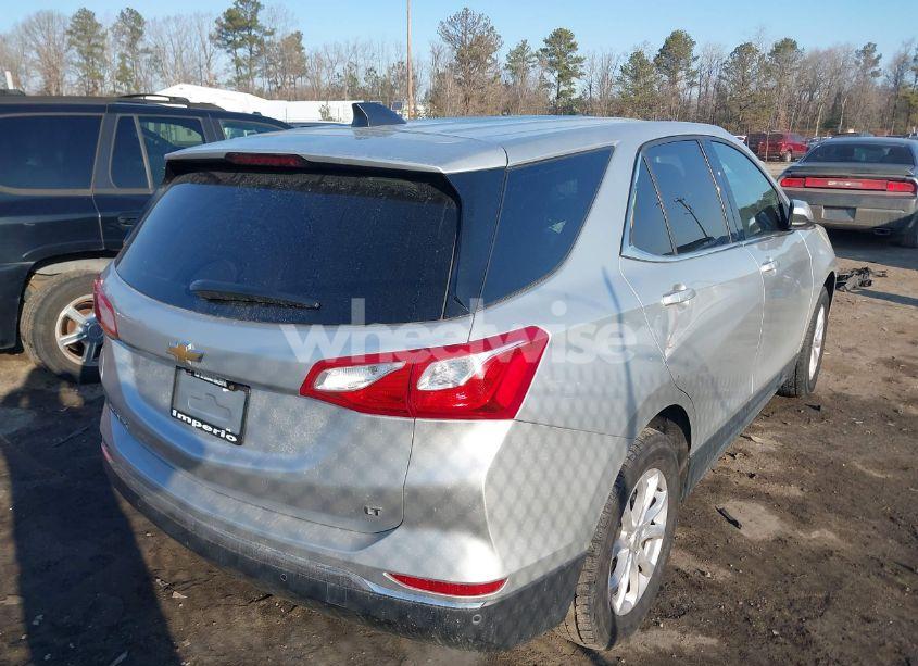 Photo 4 of 2020 Chevrolet Equinox FWD 2FL (VIN 3GNAXJEV9LS542518)
