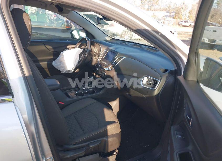 Photo 5 of 2020 Chevrolet Equinox FWD 2FL (VIN 3GNAXJEV9LS542518)