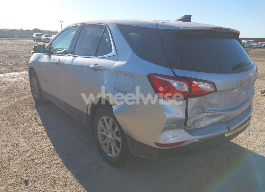 Photo 3 of 2020 Chevrolet Equinox FWD 2FL (VIN 3GNAXJEV9LS550764)