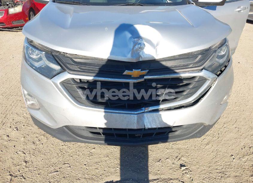 Photo 6 of 2020 Chevrolet Equinox FWD 2FL (VIN 3GNAXJEV9LS550764)