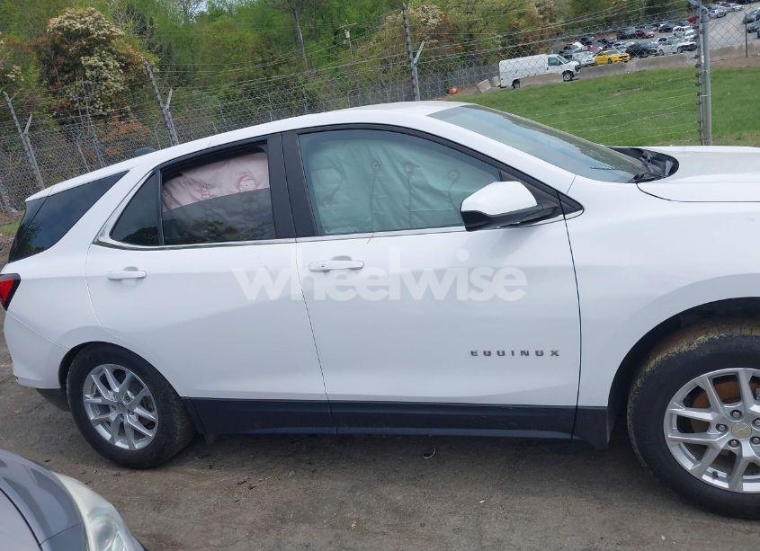 Photo 13 of 2022 Chevrolet Equinox FWD 2FL (VIN 3GNAXJEV9NL132136)