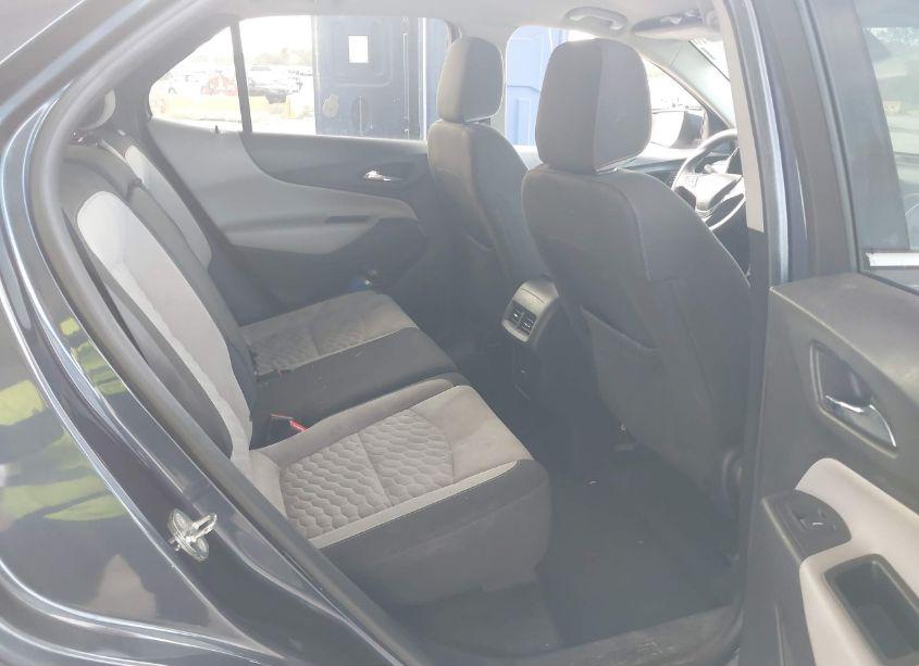 Photo 8 of 2018 Chevrolet Equinox LT (VIN 3GNAXJEVXJL117073)