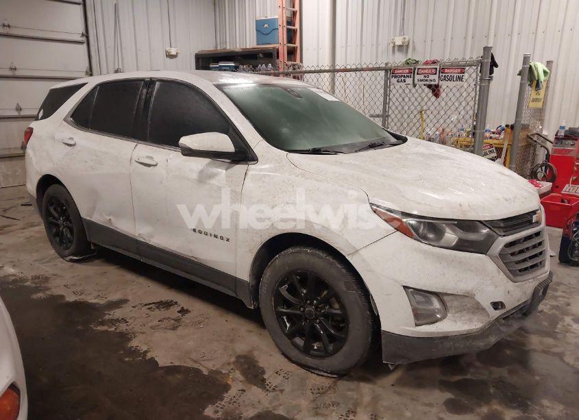 2018 Chevrolet Equinox LT (VIN 3GNAXJEVXJL277230) main photo
