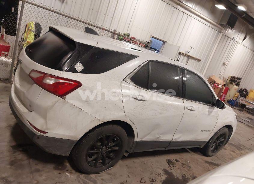 Photo 13 of 2018 Chevrolet Equinox LT (VIN 3GNAXJEVXJL277230)