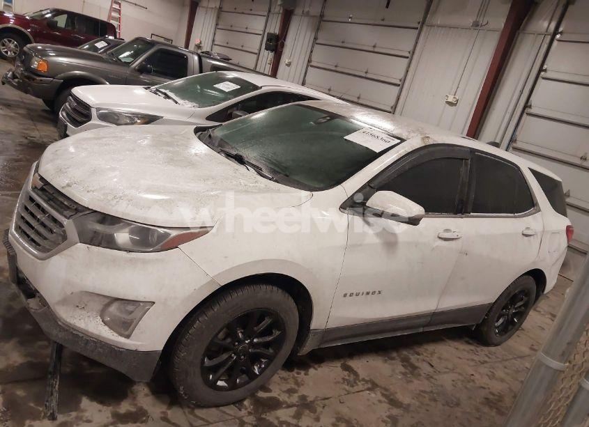 Photo 14 of 2018 Chevrolet Equinox LT (VIN 3GNAXJEVXJL277230)