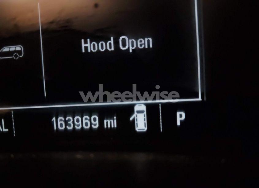 Photo 15 of 2018 Chevrolet Equinox LT (VIN 3GNAXJEVXJL277230)