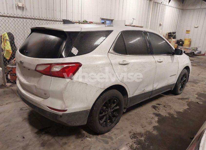 Photo 4 of 2018 Chevrolet Equinox LT (VIN 3GNAXJEVXJL277230)