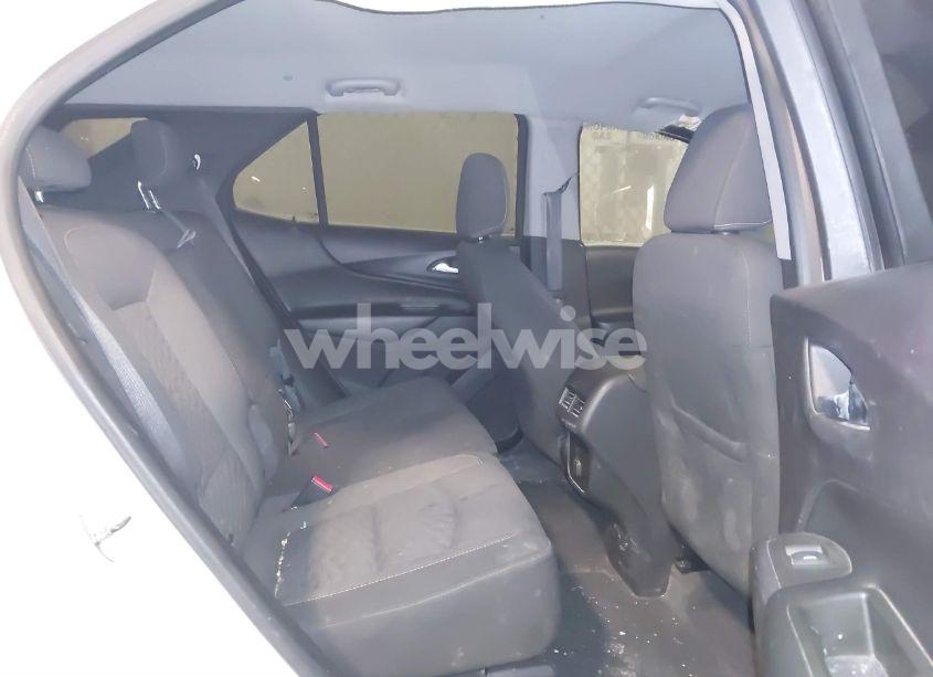 Photo 8 of 2018 Chevrolet Equinox LT (VIN 3GNAXJEVXJL277230)