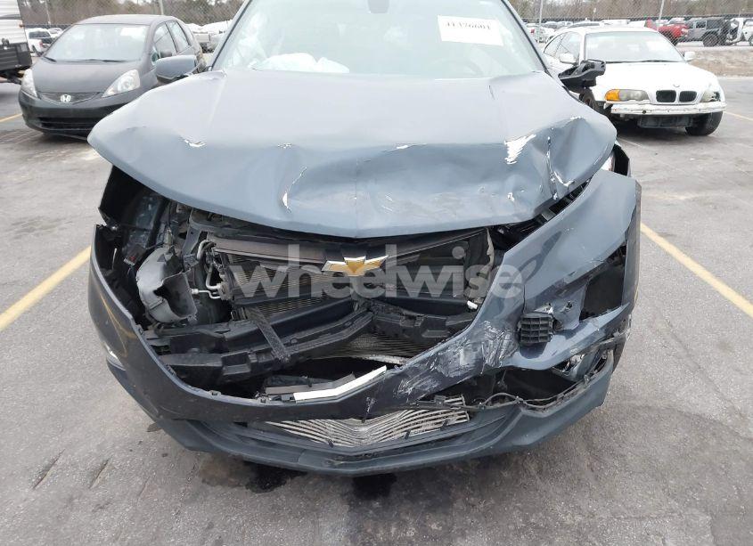 Photo 6 of 2018 Chevrolet Equinox LT (VIN 3GNAXJEVXJL326488)