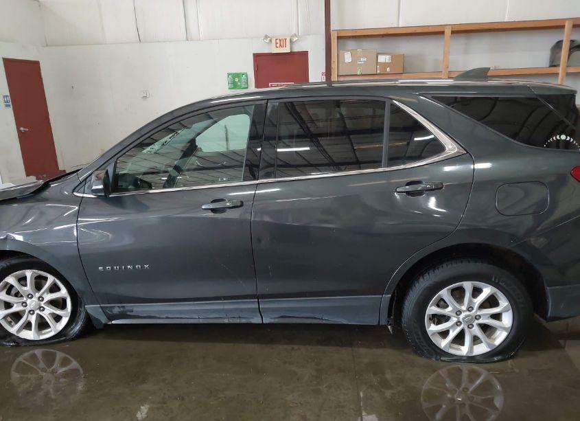 Photo 15 of 2018 Chevrolet Equinox LT (VIN 3GNAXJEVXJL351617)