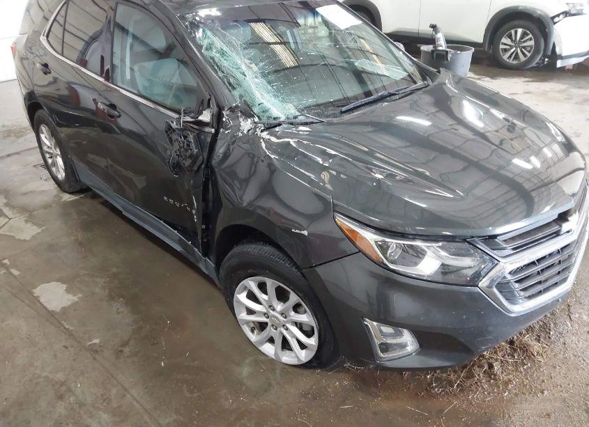 Photo 18 of 2018 Chevrolet Equinox LT (VIN 3GNAXJEVXJL351617)