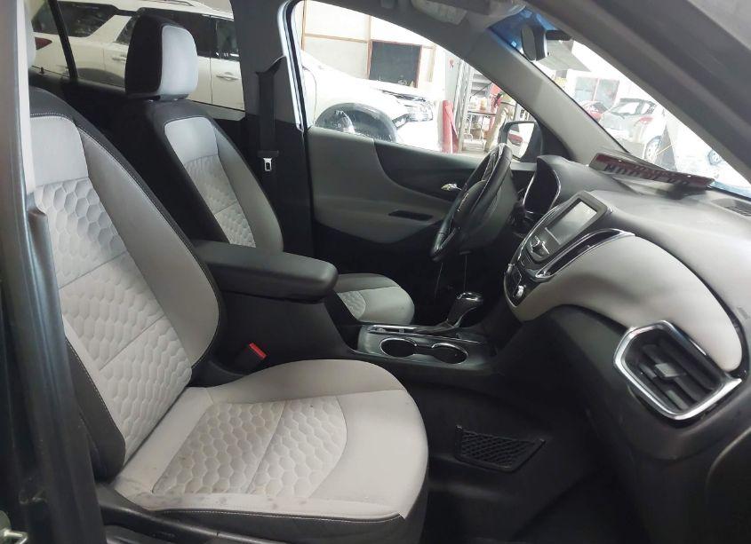Photo 5 of 2018 Chevrolet Equinox LT (VIN 3GNAXJEVXJL351617)