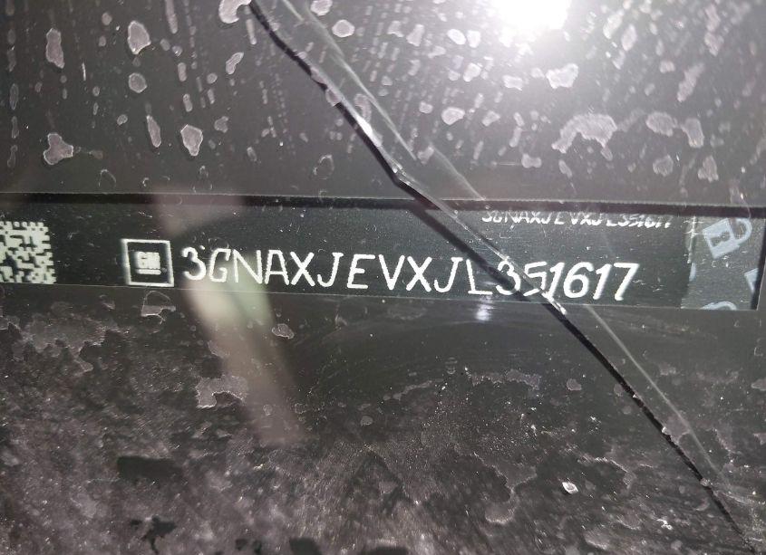 Photo 9 of 2018 Chevrolet Equinox LT (VIN 3GNAXJEVXJL351617)