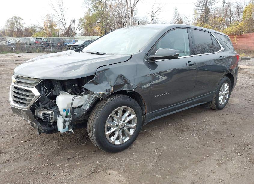 Photo 2 of 2018 Chevrolet Equinox LT (VIN 3GNAXJEVXJS502980)