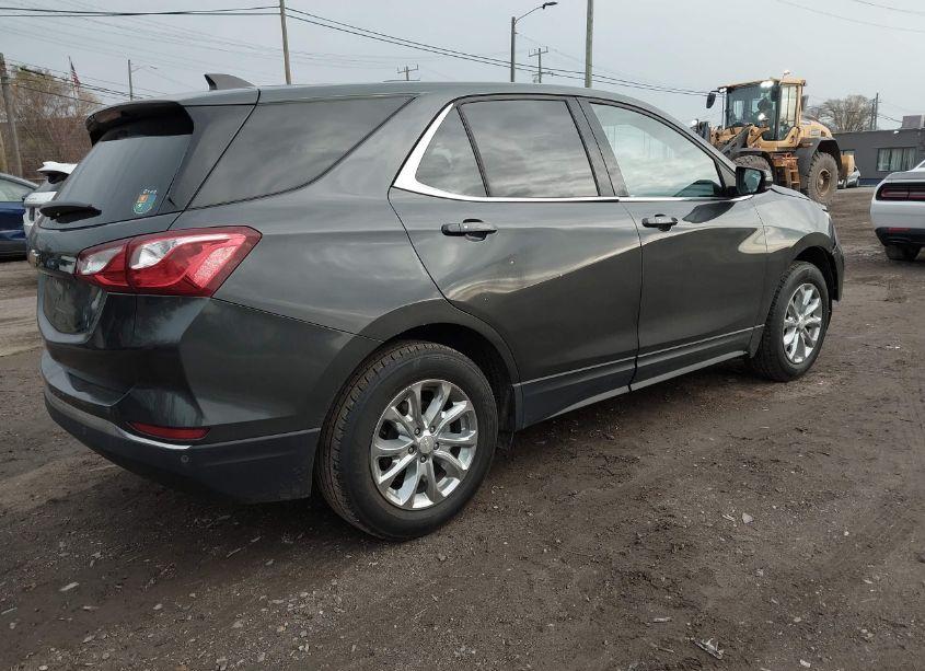 Photo 4 of 2018 Chevrolet Equinox LT (VIN 3GNAXJEVXJS502980)