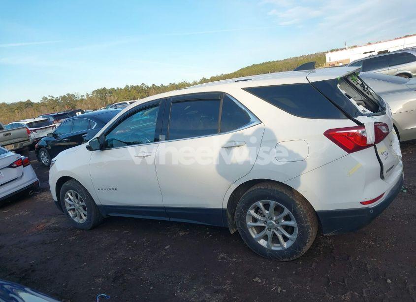 Photo 14 of 2018 Chevrolet Equinox LT (VIN 3GNAXJEVXJS556974)