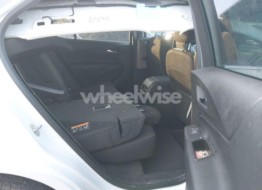Photo 8 of 2018 Chevrolet Equinox LT (VIN 3GNAXJEVXJS556974)