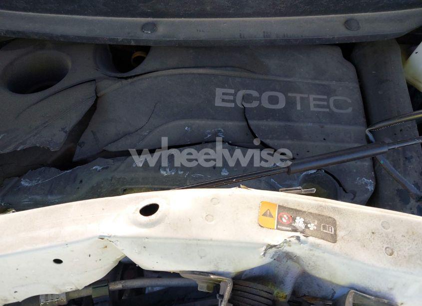 Photo 10 of 2018 Chevrolet Equinox LT (VIN 3GNAXJEVXJS573810)