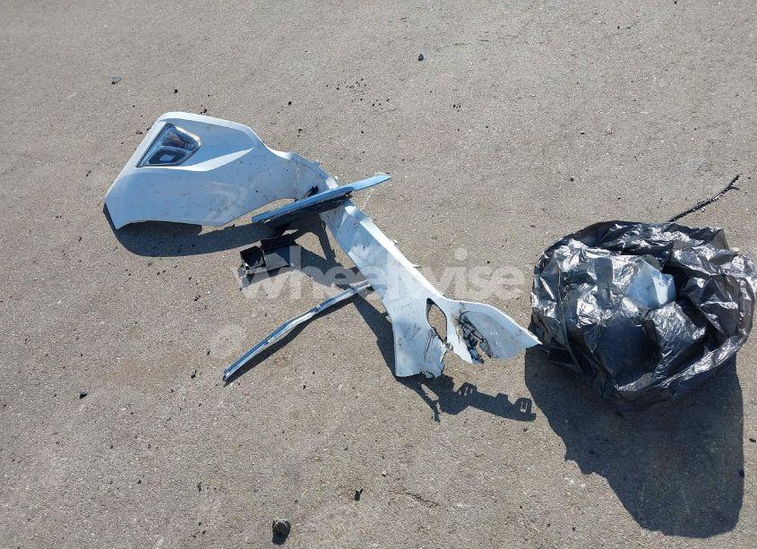 Photo 12 of 2018 Chevrolet Equinox LT (VIN 3GNAXJEVXJS573810)