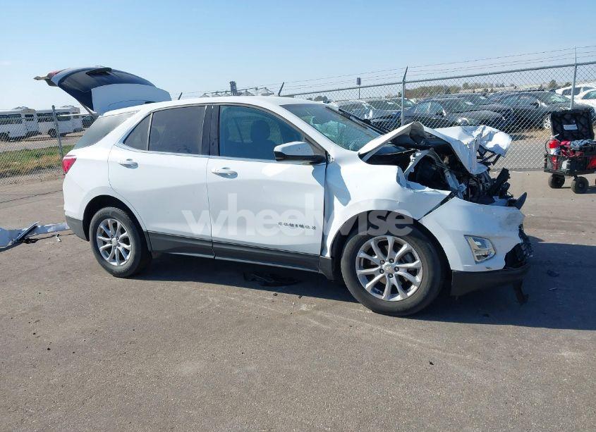 Photo 14 of 2018 Chevrolet Equinox LT (VIN 3GNAXJEVXJS573810)