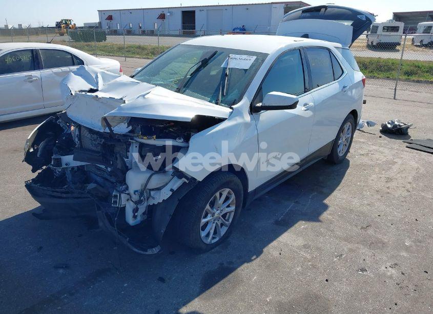 Photo 2 of 2018 Chevrolet Equinox LT (VIN 3GNAXJEVXJS573810)