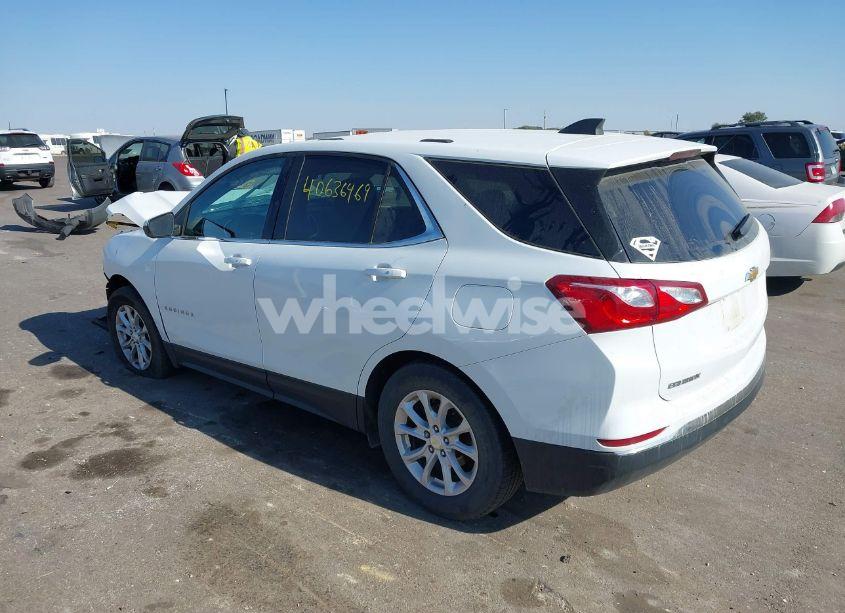 Photo 3 of 2018 Chevrolet Equinox LT (VIN 3GNAXJEVXJS573810)