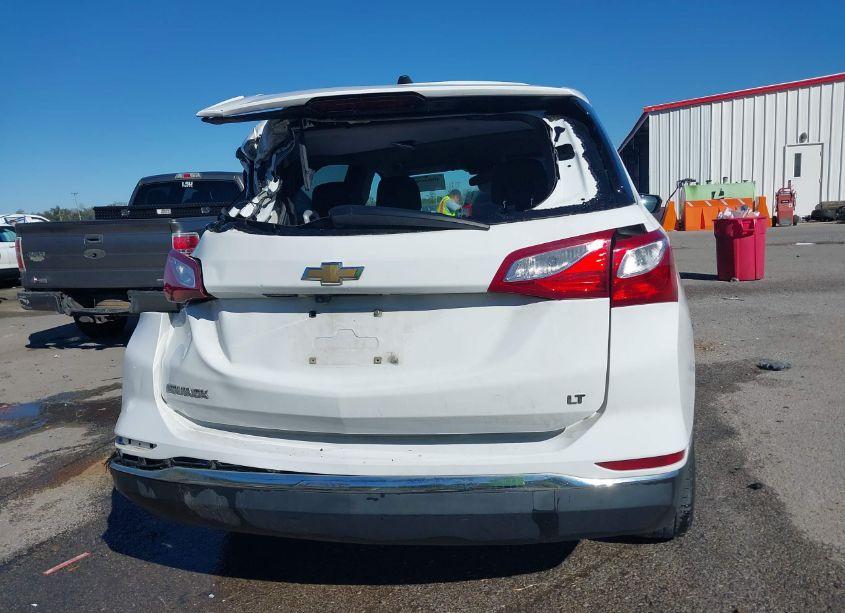 Photo 16 of 2018 Chevrolet Equinox LT (VIN 3GNAXJEVXJS574567)