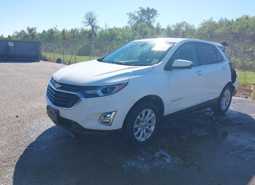 Photo 2 of 2018 Chevrolet Equinox LT (VIN 3GNAXJEVXJS574567)