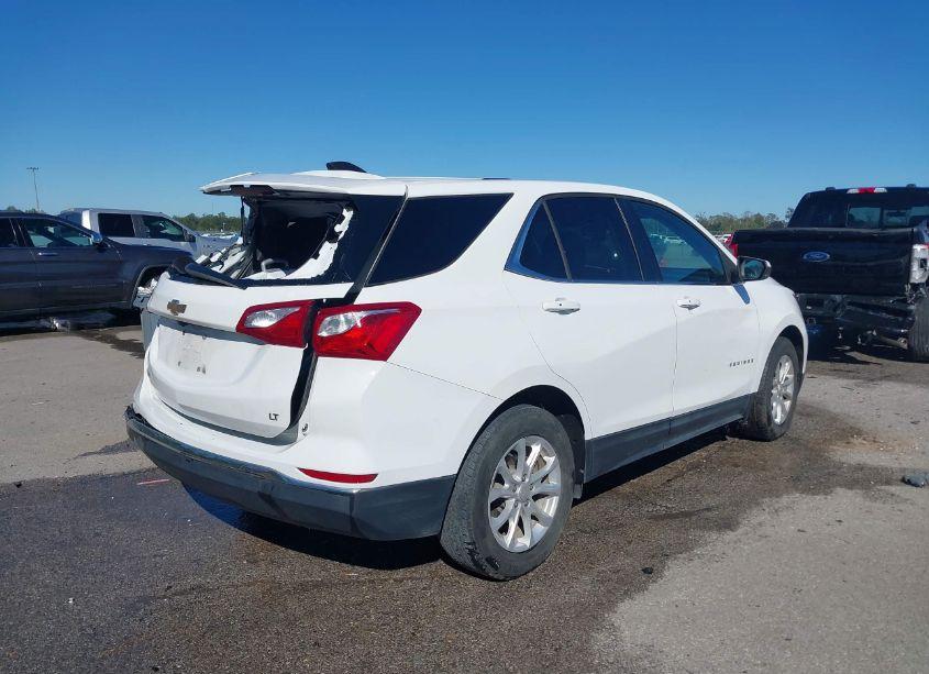 Photo 4 of 2018 Chevrolet Equinox LT (VIN 3GNAXJEVXJS574567)