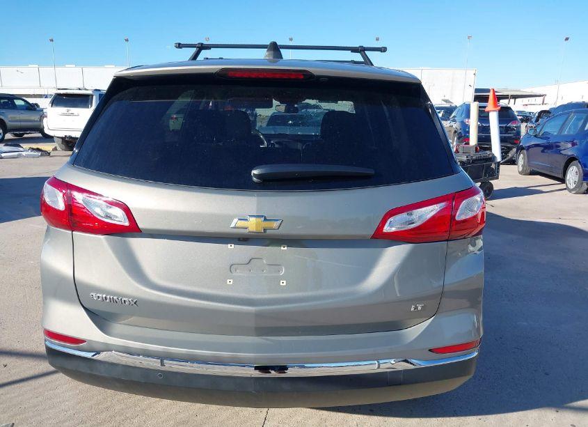 Photo 16 of 2018 Chevrolet Equinox LT (VIN 3GNAXJEVXJS579607)