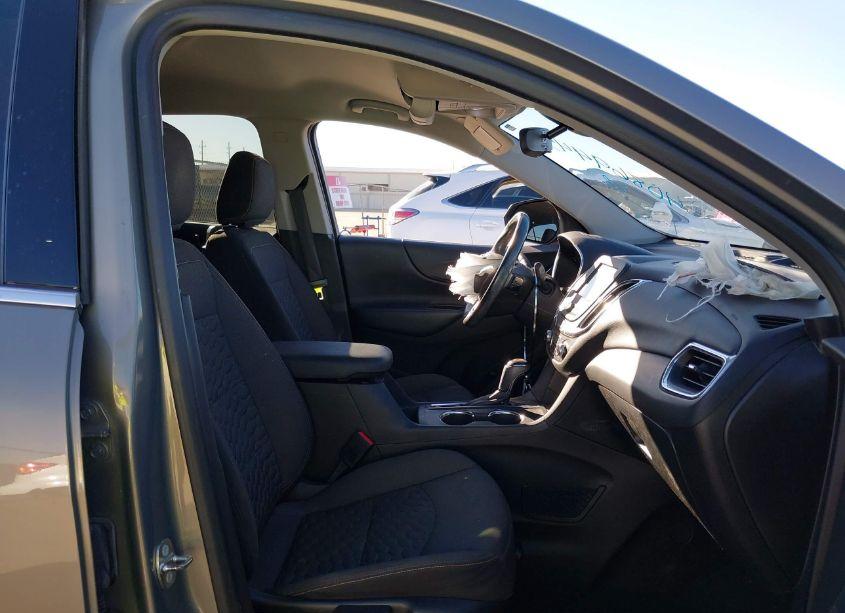 Photo 5 of 2018 Chevrolet Equinox LT (VIN 3GNAXJEVXJS579607)