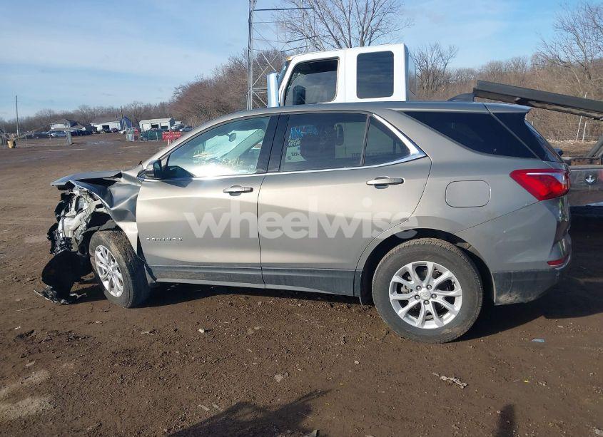 Photo 14 of 2018 Chevrolet Equinox LT (VIN 3GNAXJEVXJS614100)