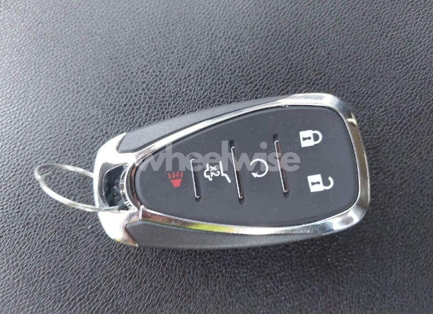 Photo 11 of 2018 Chevrolet Equinox LT (VIN 3GNAXJEVXJS629129)