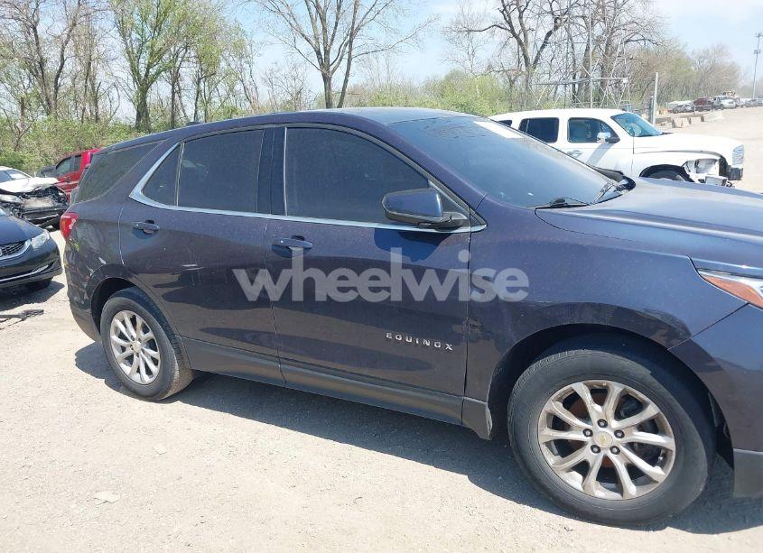 Photo 13 of 2018 Chevrolet Equinox LT (VIN 3GNAXJEVXJS629129)