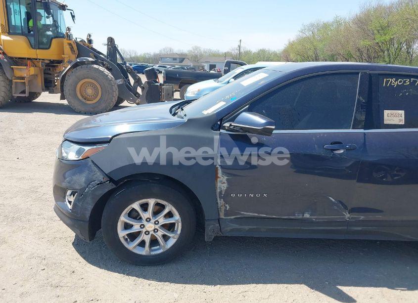 Photo 14 of 2018 Chevrolet Equinox LT (VIN 3GNAXJEVXJS629129)