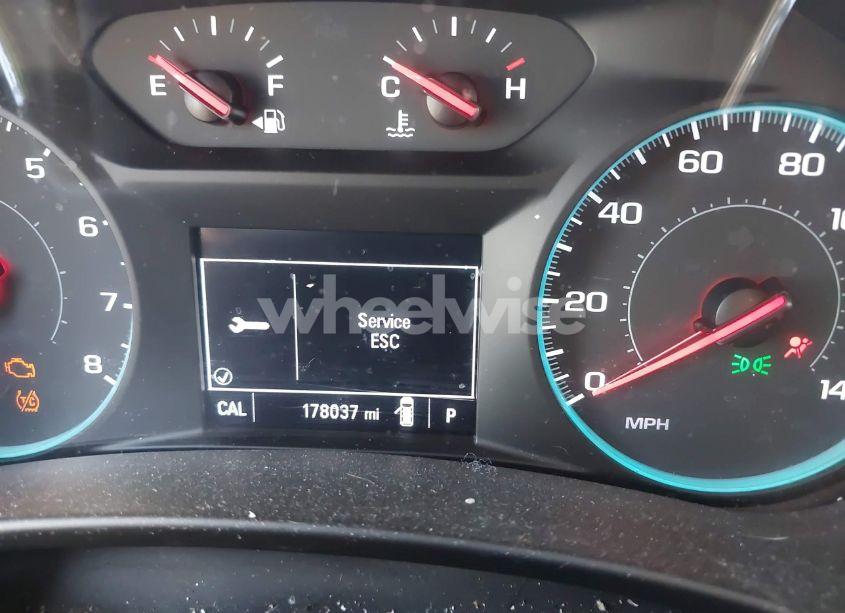 Photo 15 of 2018 Chevrolet Equinox LT (VIN 3GNAXJEVXJS629129)