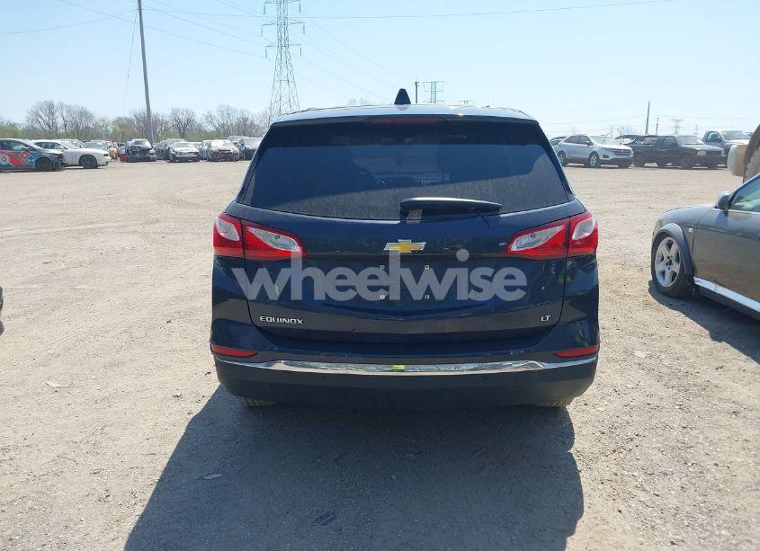 Photo 16 of 2018 Chevrolet Equinox LT (VIN 3GNAXJEVXJS629129)