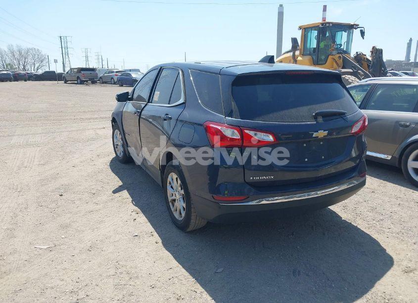 Photo 3 of 2018 Chevrolet Equinox LT (VIN 3GNAXJEVXJS629129)