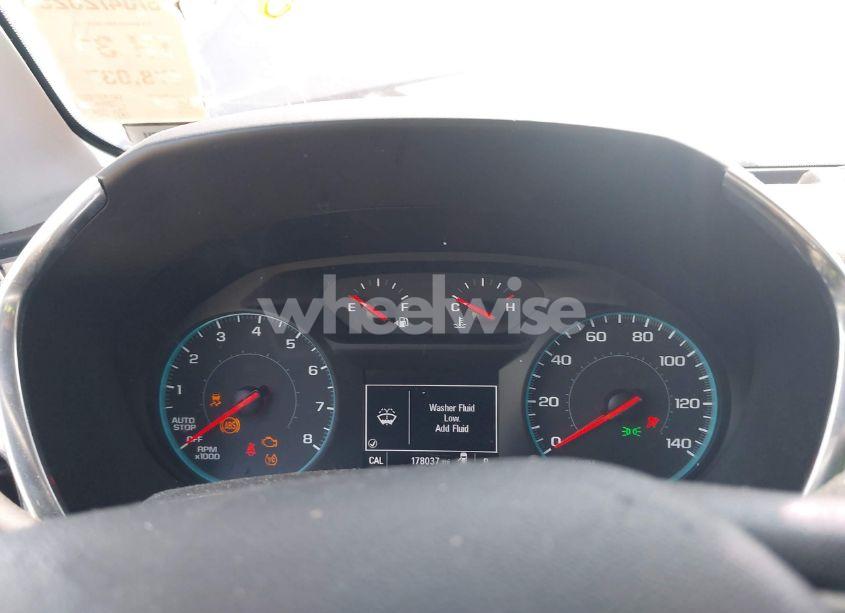 Photo 7 of 2018 Chevrolet Equinox LT (VIN 3GNAXJEVXJS629129)