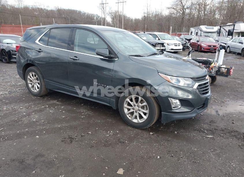 2018 Chevrolet Equinox LT (VIN 3GNAXJEVXJS635688) main photo