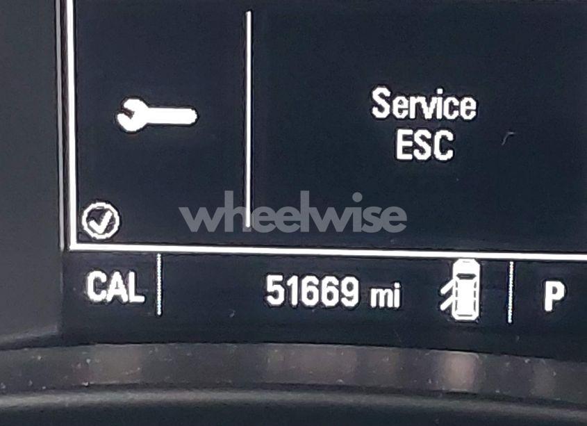 Photo 16 of 2018 Chevrolet Equinox LT (VIN 3GNAXJEVXJS635688)