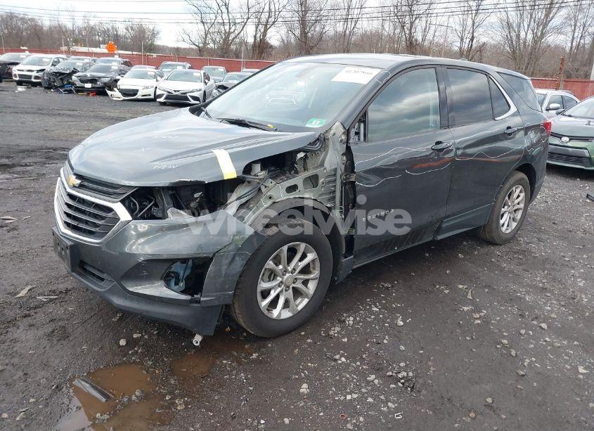Photo 2 of 2018 Chevrolet Equinox LT (VIN 3GNAXJEVXJS635688)