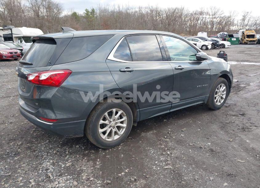 Photo 4 of 2018 Chevrolet Equinox LT (VIN 3GNAXJEVXJS635688)