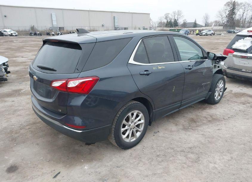 Photo 4 of 2018 Chevrolet Equinox LT (VIN 3GNAXJEVXJS644584)