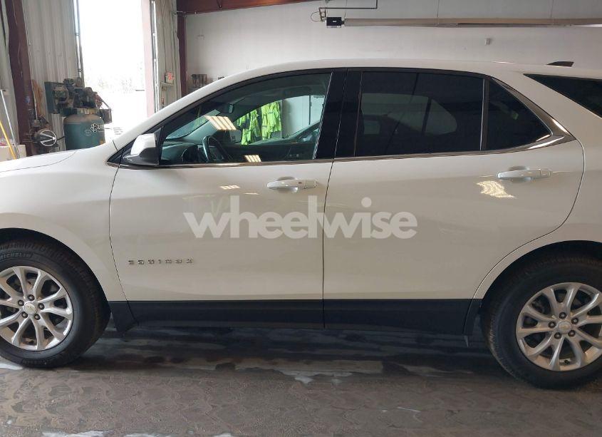 Photo 15 of 2020 Chevrolet Equinox FWD 2FL (VIN 3GNAXJEVXLS568688)