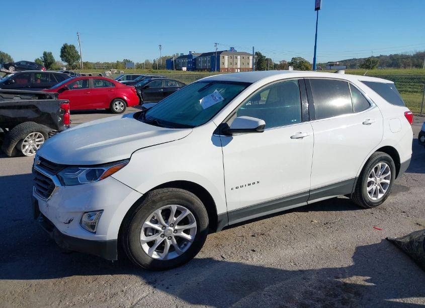 Photo 2 of 2020 Chevrolet Equinox FWD 2FL (VIN 3GNAXJEVXLS685445)
