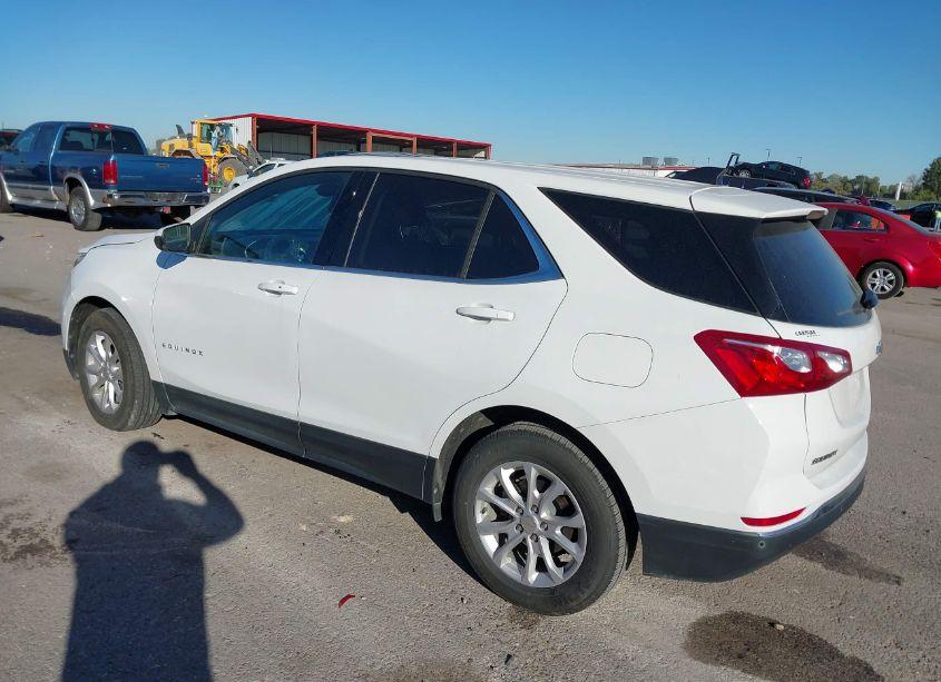 Photo 3 of 2020 Chevrolet Equinox FWD 2FL (VIN 3GNAXJEVXLS685445)